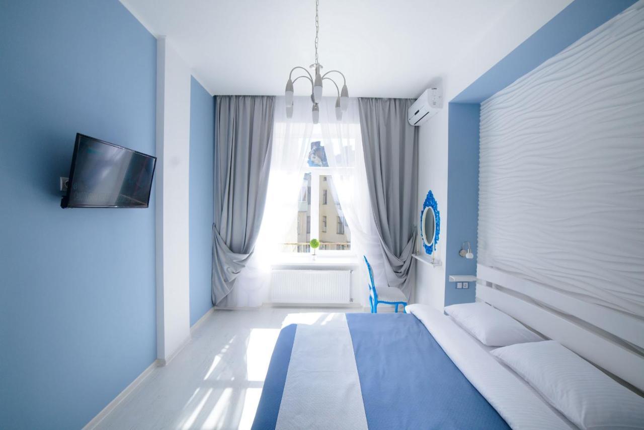 Modern Apartment In Old City Center Lviv Buitenkant foto